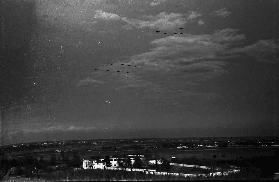 Airplanes flying over Herastrau Lake during Romanian troops entry from Odessa, Bucharest, 1942