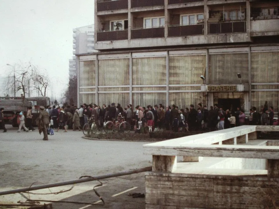 Bucur Obor department store in 1986, Bucharest
