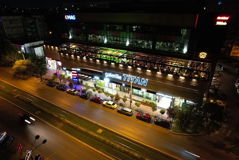 KLANdestin restaurant in Titan